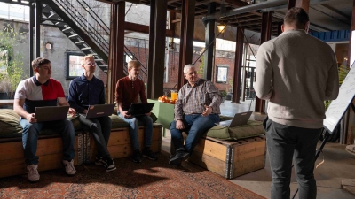 Presenter, DataFlex team, Meeting, laptops